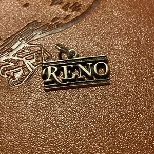 Reno pendant